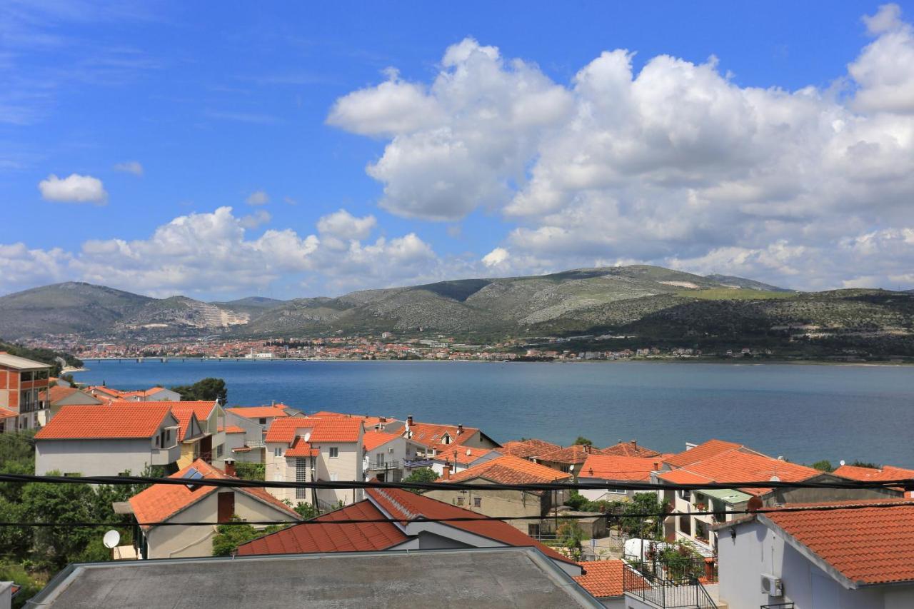 Apartments With A Parking Space Mastrinka, Ciovo - 4324 Trogir Exterior foto