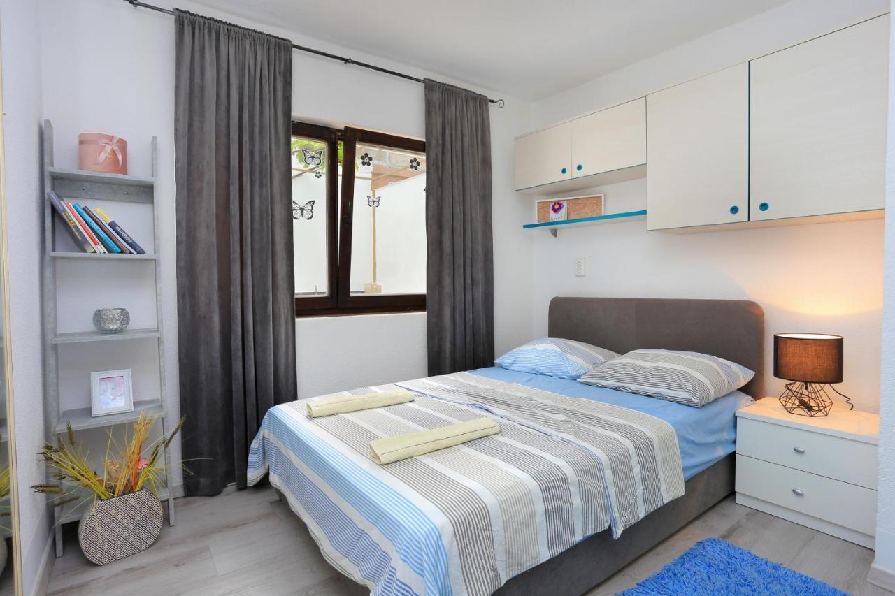 Apartments With A Parking Space Mastrinka, Ciovo - 4324 Trogir Exterior foto
