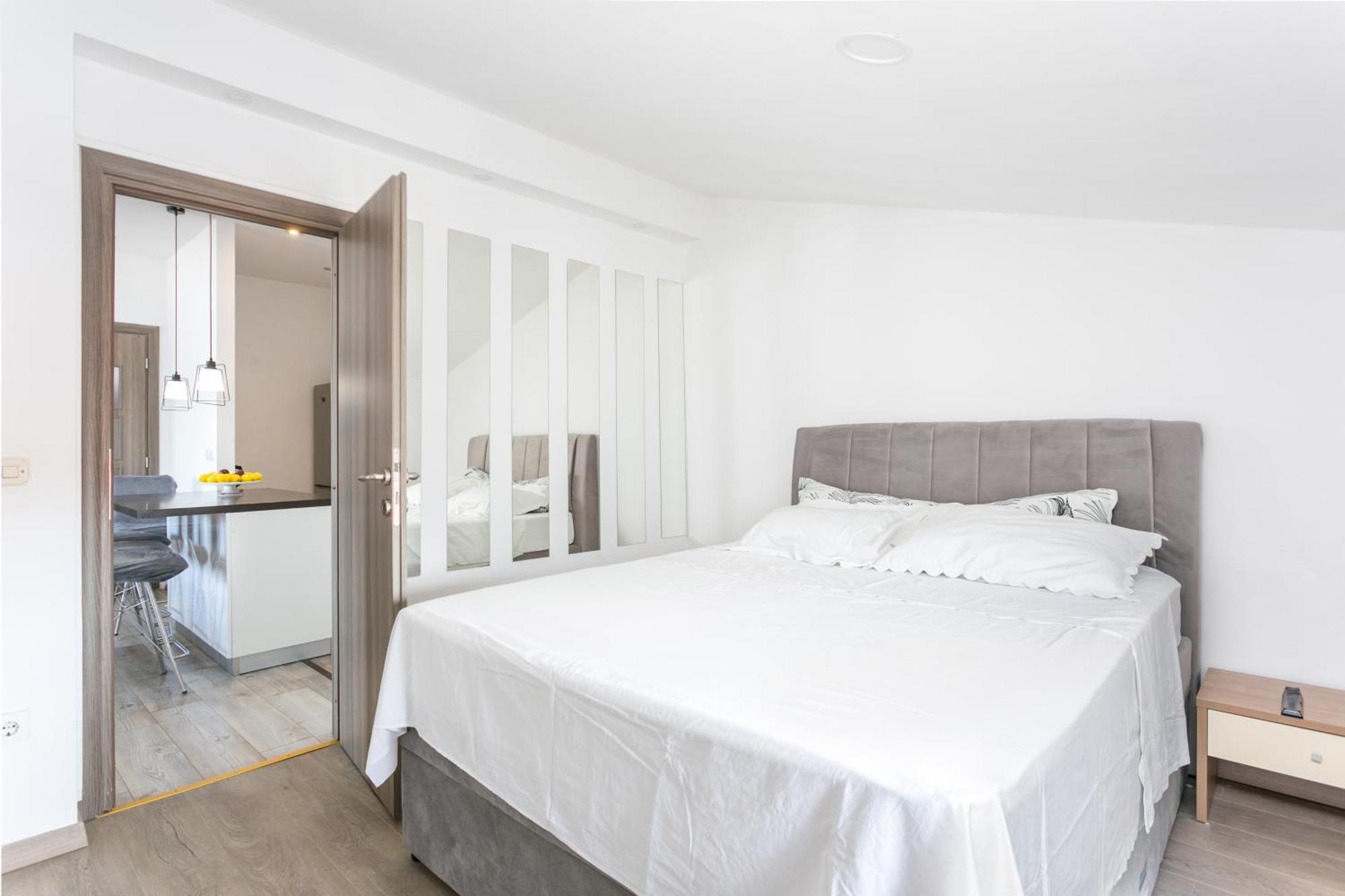 Apartments With A Parking Space Mastrinka, Ciovo - 4324 Trogir Exterior foto
